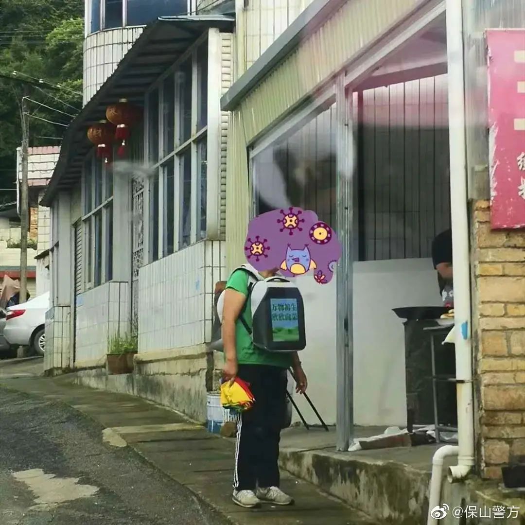 DƬ